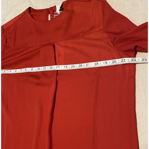 NWT Treasure Bond Silky Blouse Womens Small Red High Collar Office Modern Blouse - Picture 12 of 16